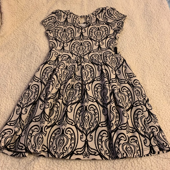 Girls Dress - Picture 2 of 2